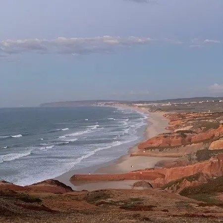 Nyaraló Supertubos Surf & V2 Atouguia da Baleia
