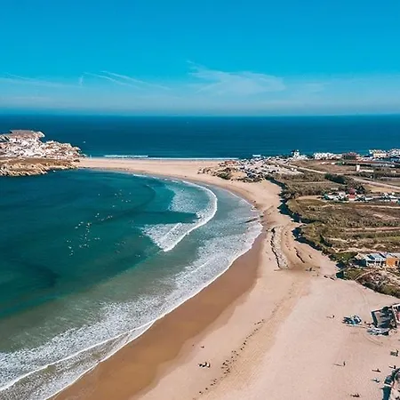 Supertubos Surf & V2 Nyaraló *